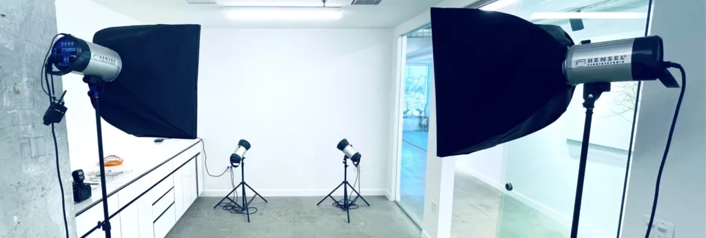 Magne Education dental photography course 1 studio scaled e1731079610199